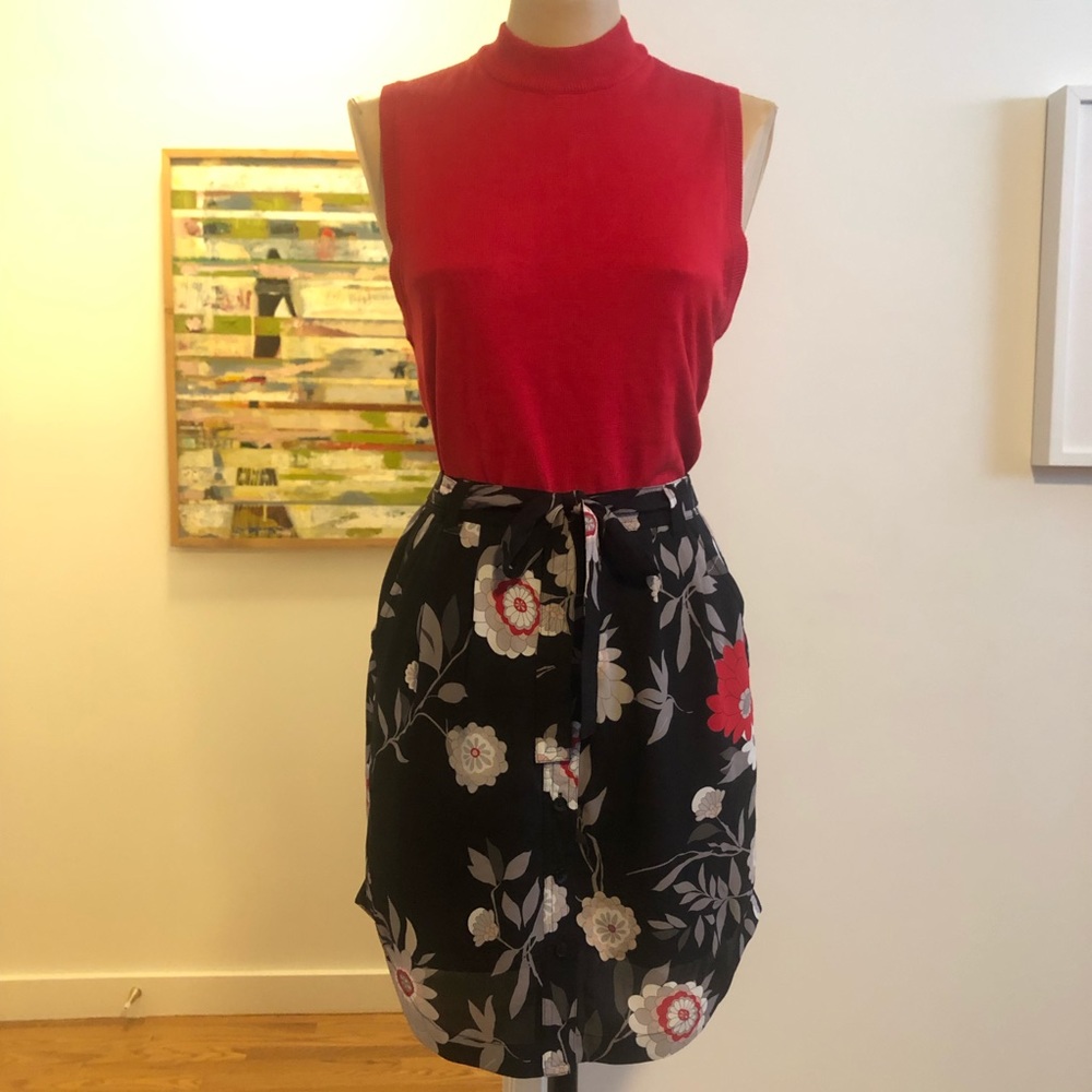 [XXS] LOFT Floral Skirt + Free Red Silk Blend Top